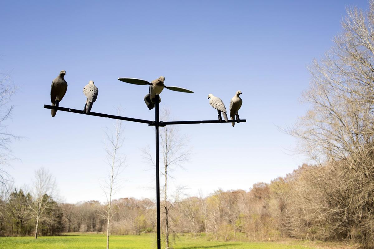 Mojo Outdoors Mojo Dove Tree Decoy Stand With Bag