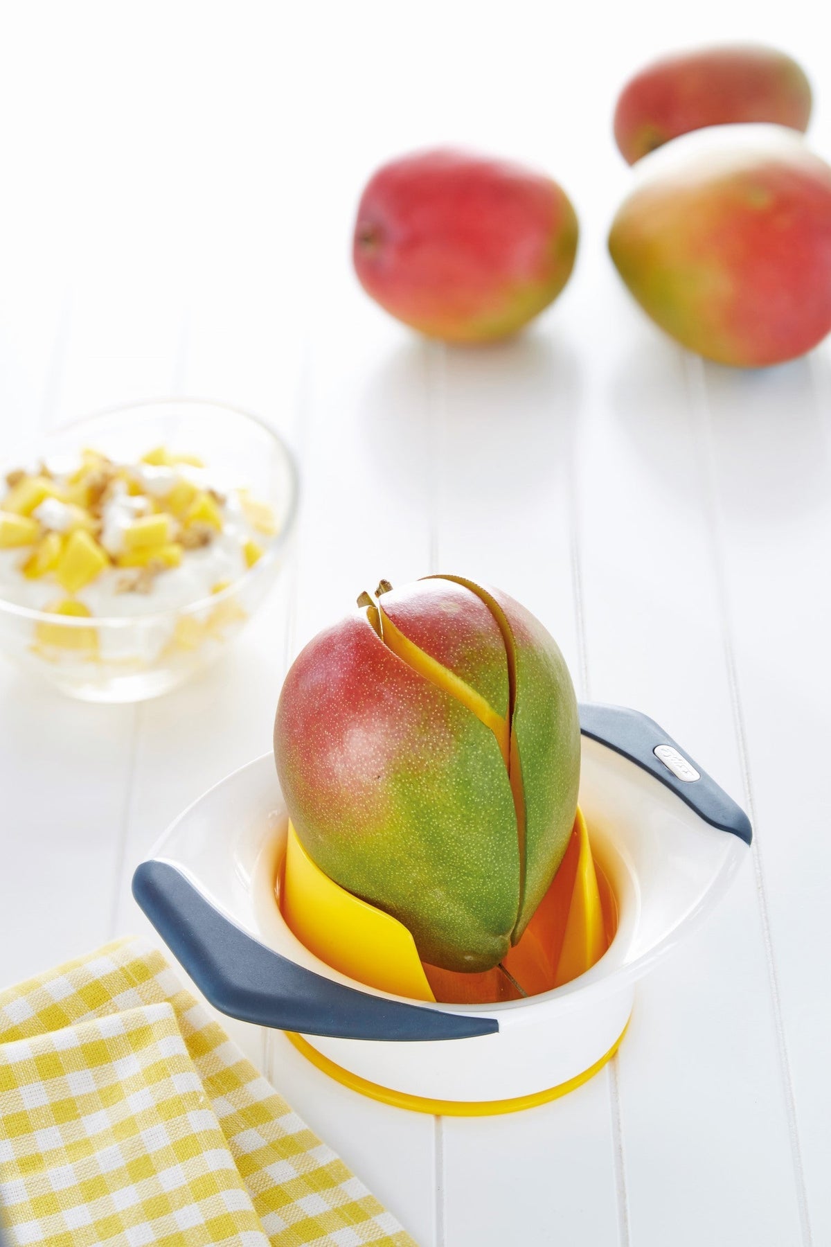 Zyliss Slice & Peel 3-In-1 Mango Slicer, Peeler And Pit Remover Tool
