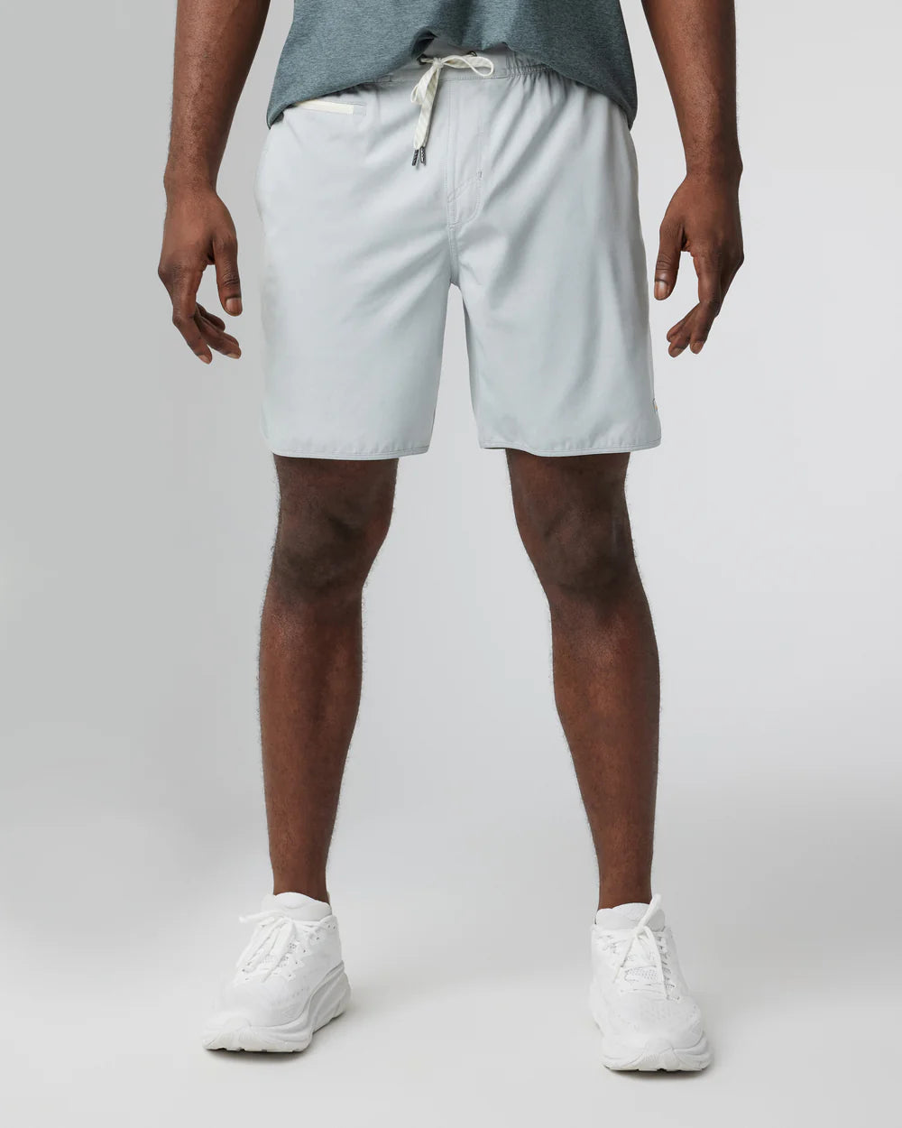 Vuori Banks Short - Sky Grey Linen Texture