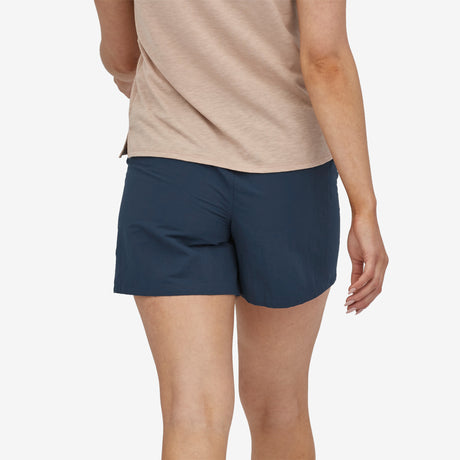 Patagonia W's Baggies Shorts - 5 in. - Bees and Flowers / Heartleaf Green