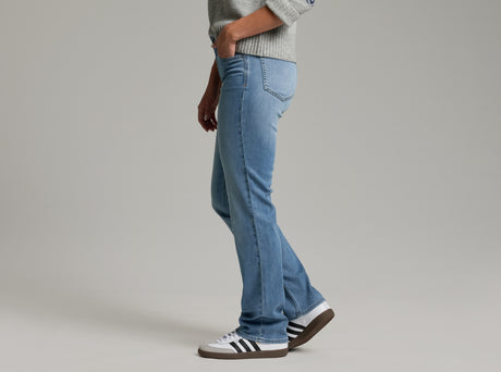 Kuhl Clothing Womens Kontour Form Straight Denim Vintage blue